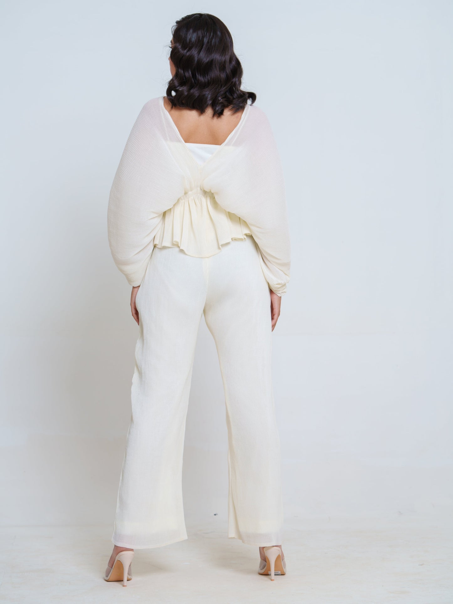 White coco accordian set